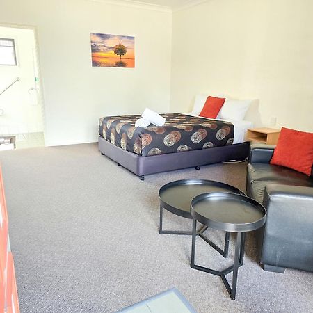 Ascot Lodge Motor Inn Kingaroy Exterior photo