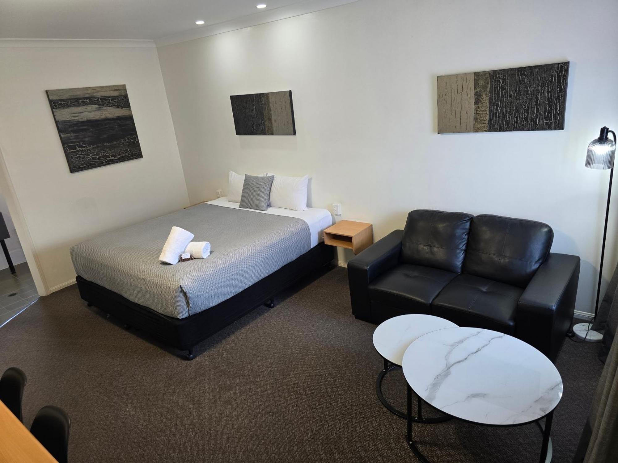 Ascot Lodge Motor Inn Kingaroy Exterior photo