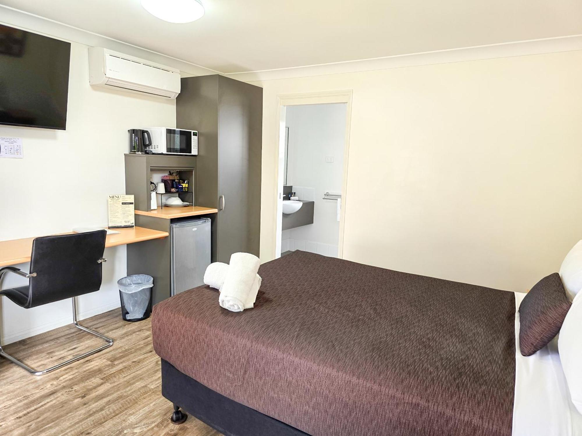 Ascot Lodge Motor Inn Kingaroy Exterior photo