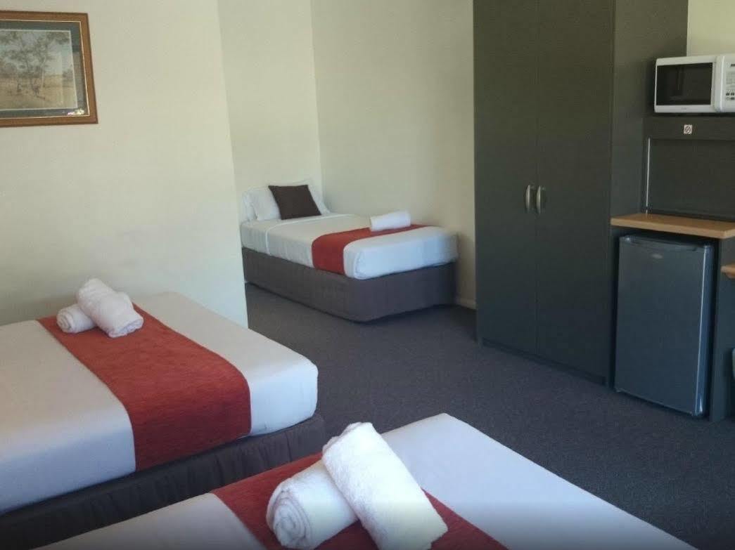 Ascot Lodge Motor Inn Kingaroy Exterior photo