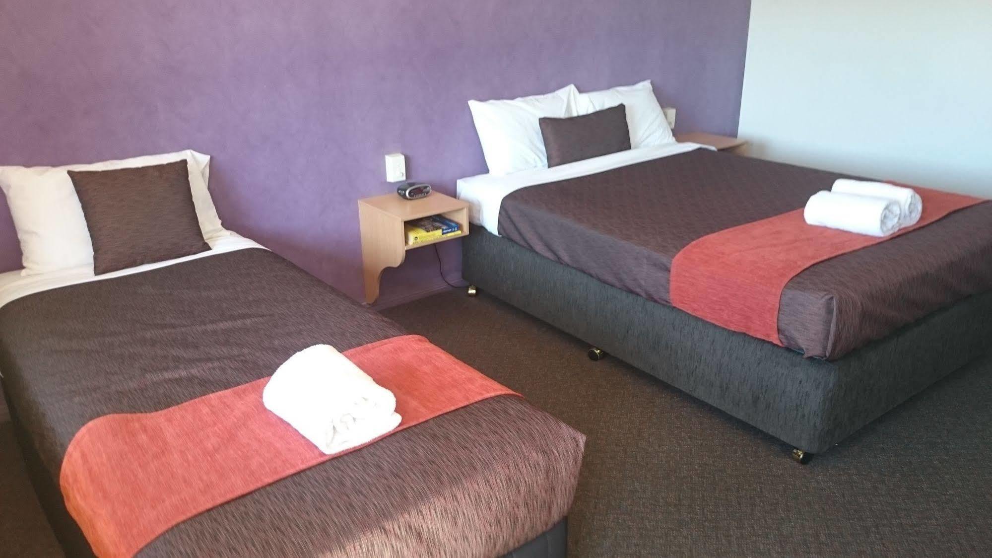 Ascot Lodge Motor Inn Kingaroy Exterior photo